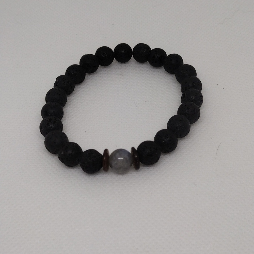 Black Beaded Bracelet – NWT Men’s One Size Fits Most
